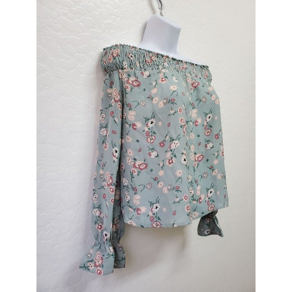 Sadie Robertson Off the Shoulder Smocked Floral Blouse Sz Small - Picture 5 of 5